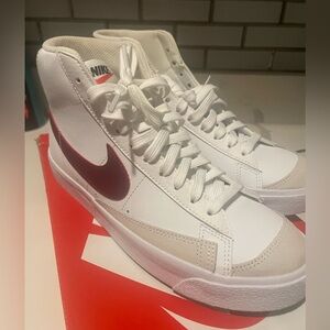 Burgundy and white nike blazer mid sneakers